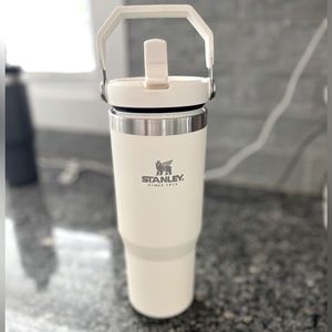 Stanley 30oz flip top tumbler ICE FLOW